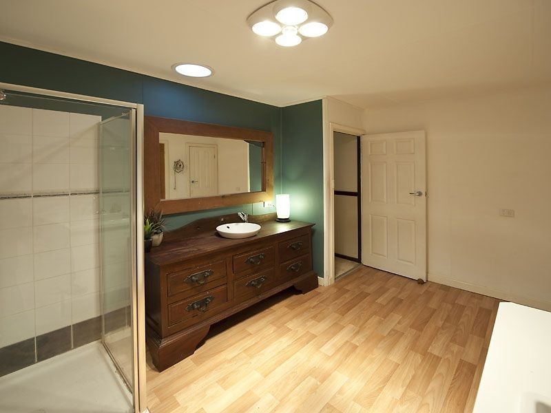 28 Valley Road, Kalamunda WA 6076