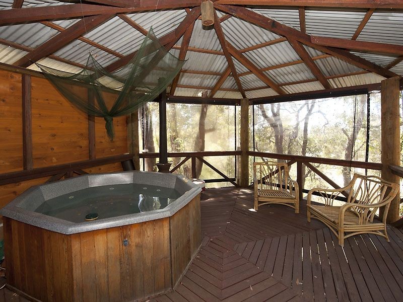 28 Valley Road, Kalamunda WA 6076