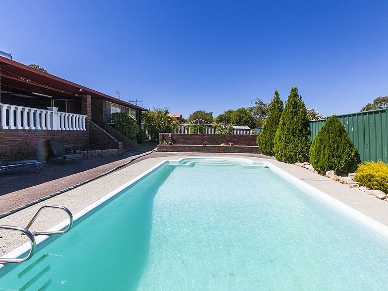 78 Blanchard Road, Swan View WA 6056