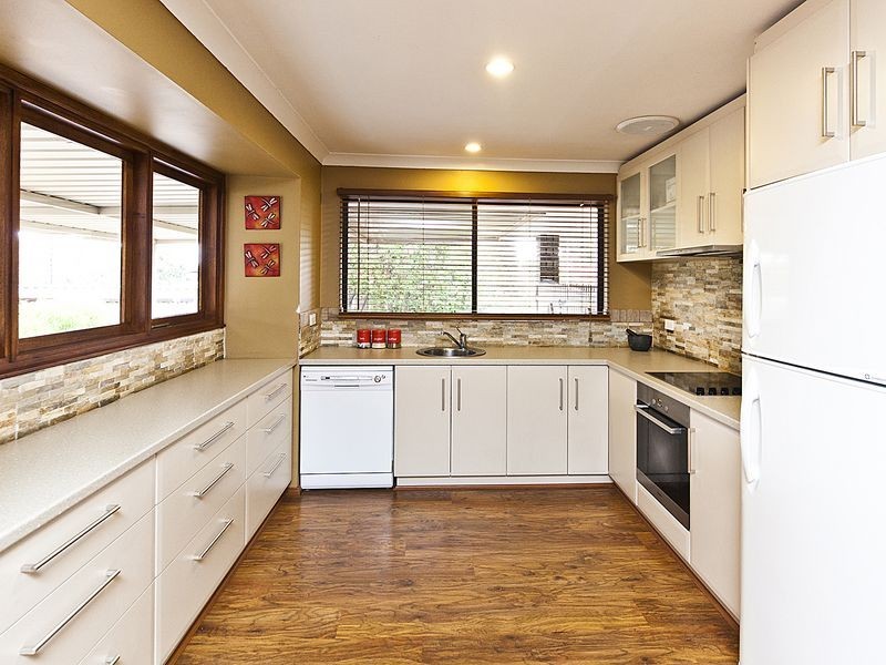 2 Hawk Court, High Wycombe WA 6057