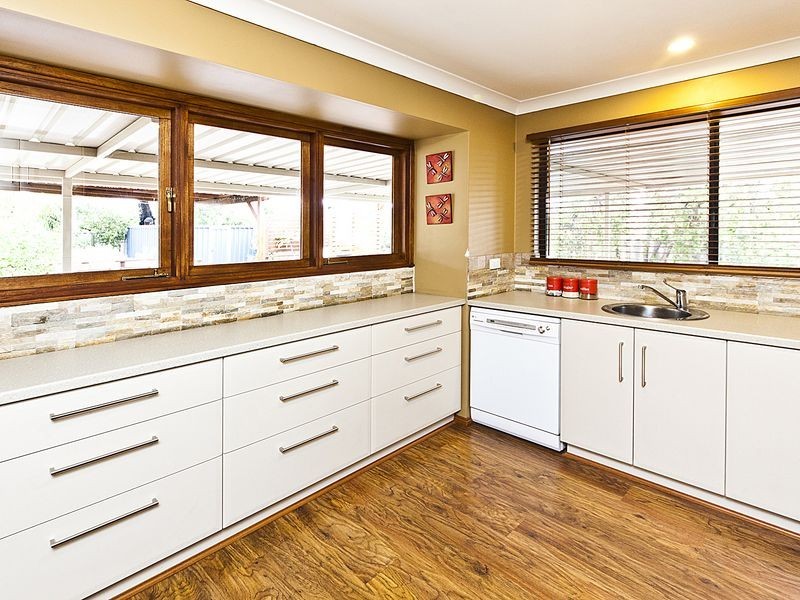 2 Hawk Court, High Wycombe WA 6057