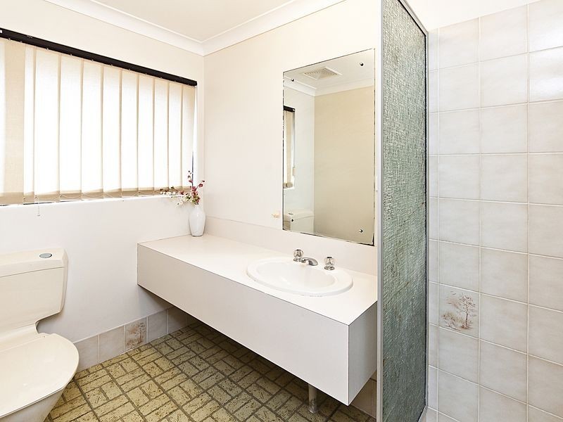 2 Hawk Court, High Wycombe WA 6057