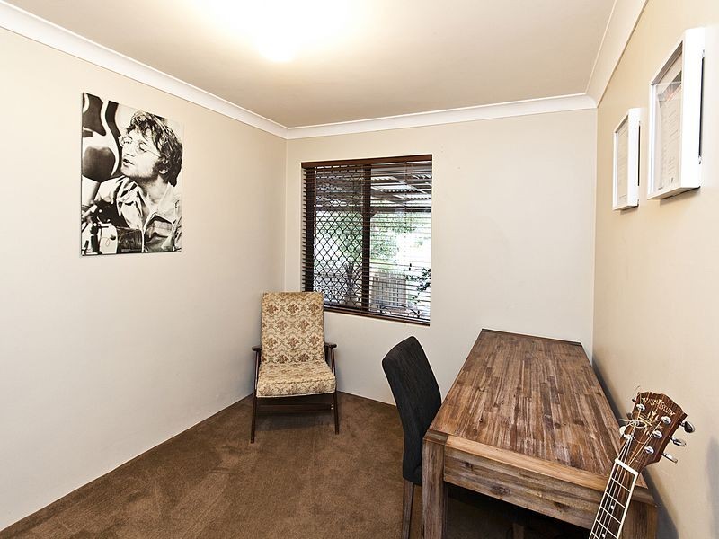 2 Hawk Court, High Wycombe WA 6057