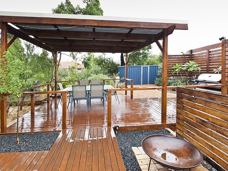 2 Hawk Court, High Wycombe WA 6057