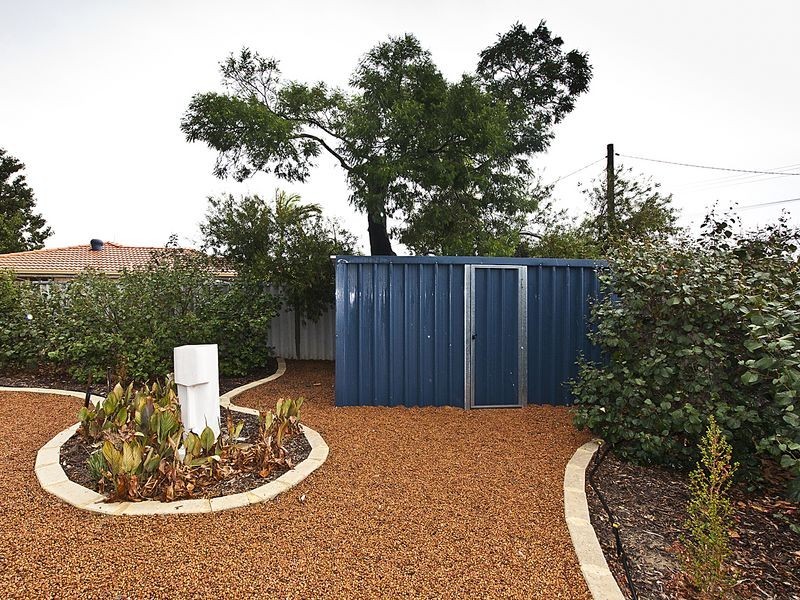 2 Hawk Court, High Wycombe WA 6057