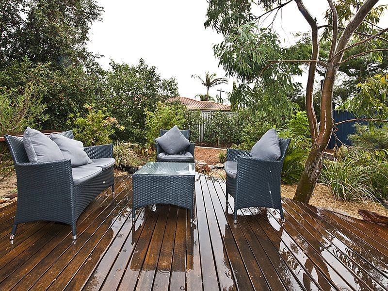 2 Hawk Court, High Wycombe WA 6057