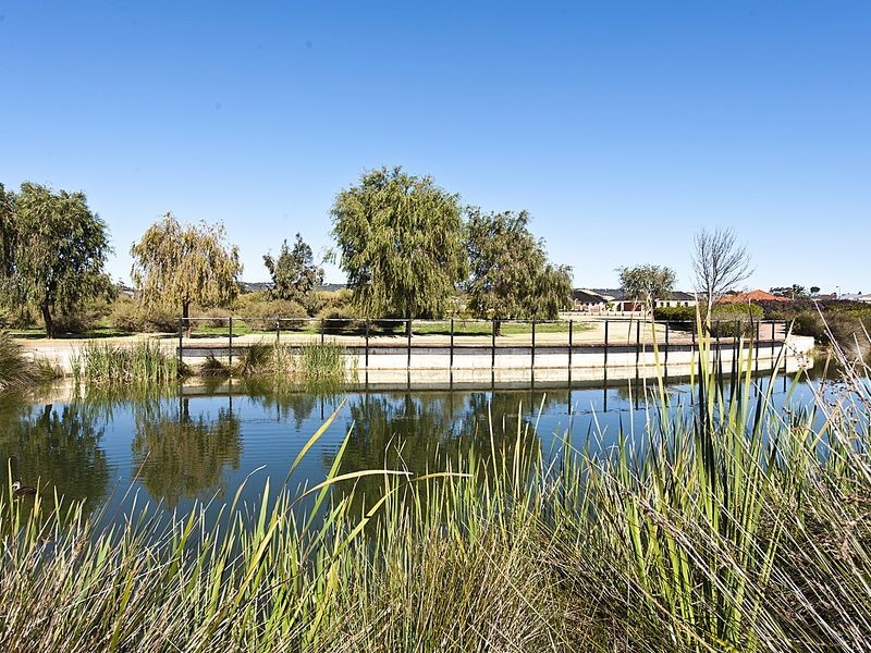 3 Banks Place, High Wycombe WA 6057