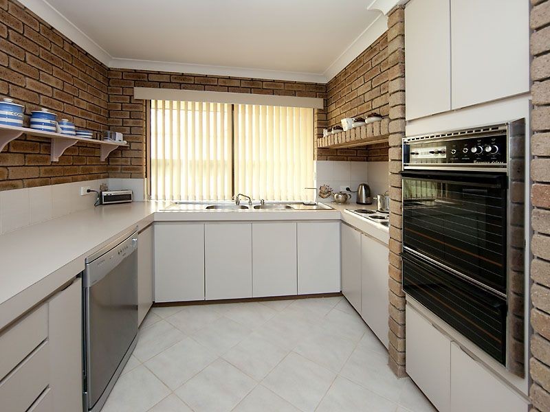 17 Smith Cres, High Wycombe WA 6057