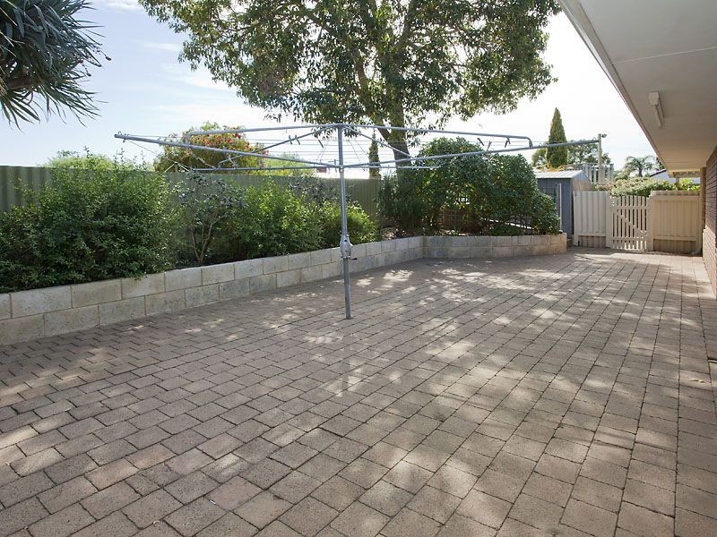 17 Smith Cres, High Wycombe WA 6057