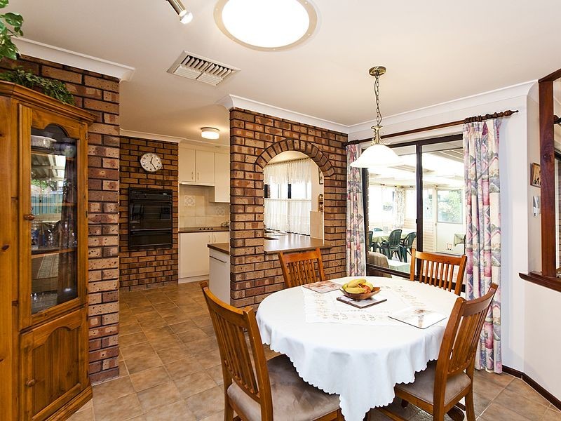 11 Bradley Way, High Wycombe WA 6057