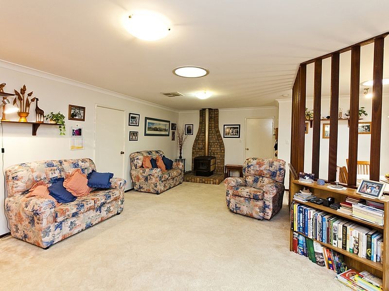 11 Bradley Way, High Wycombe WA 6057