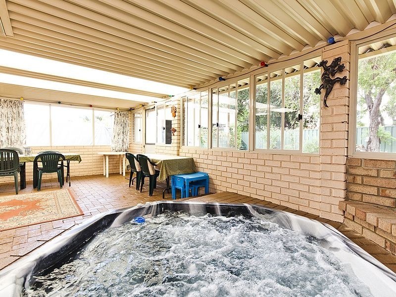 11 Bradley Way, High Wycombe WA 6057