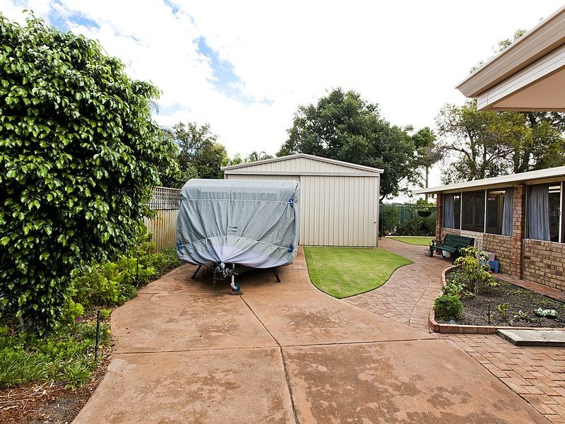 11 Bradley Way, High Wycombe WA 6057