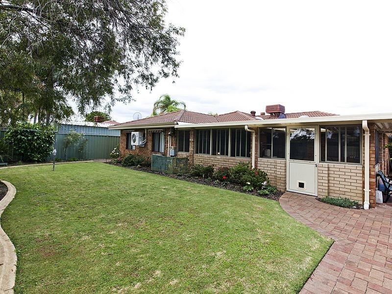 11 Bradley Way, High Wycombe WA 6057