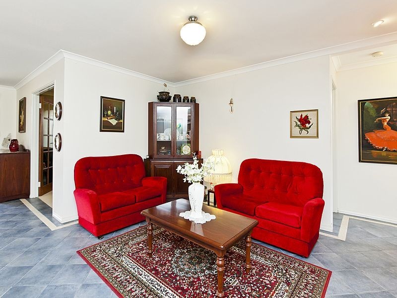 15 Jecks Street, Maida Vale WA 6057