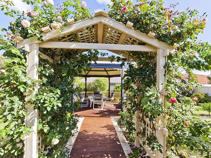 15 Jecks Street, Maida Vale WA 6057