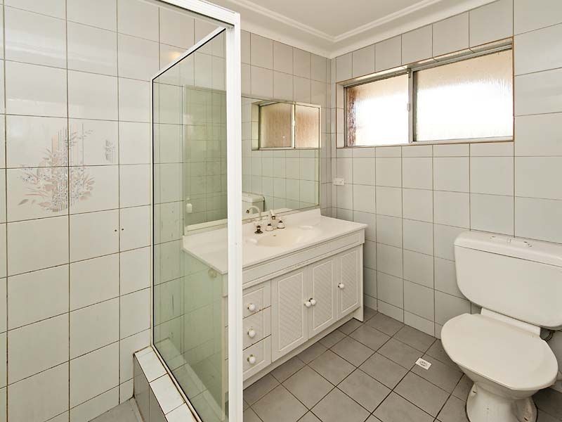 11 Moss Street, Huntingdale WA 6110