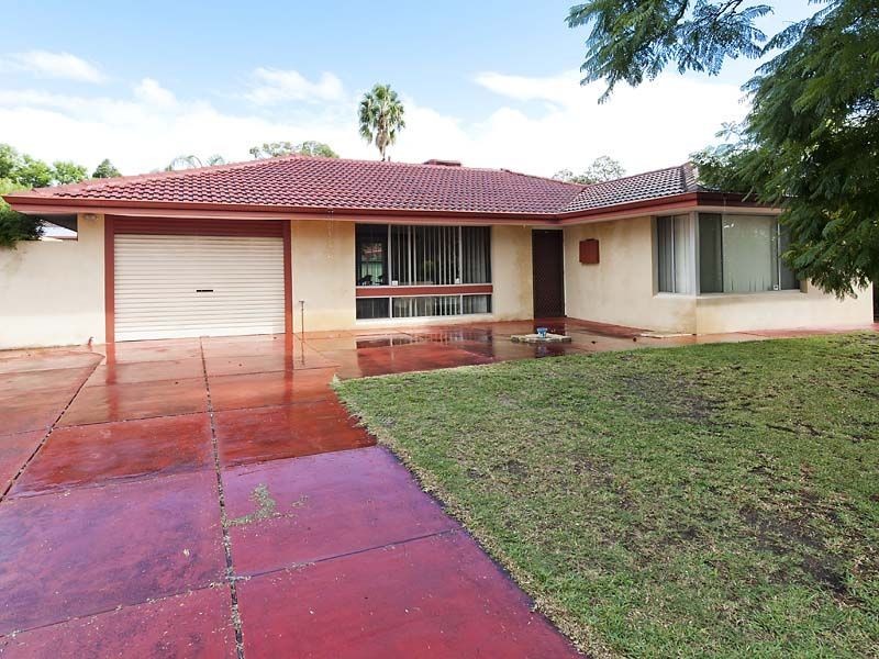 11 Moss Street, Huntingdale WA 6110