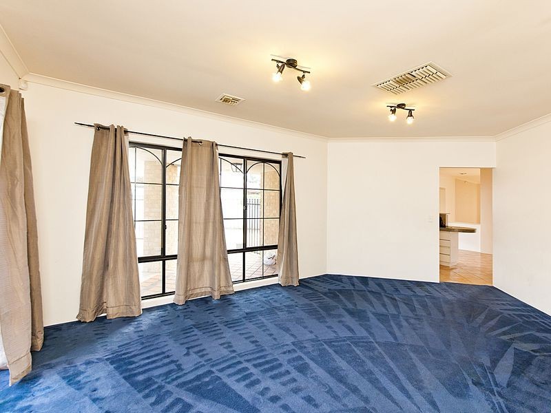 7 Jaeger Court, High Wycombe WA 6057