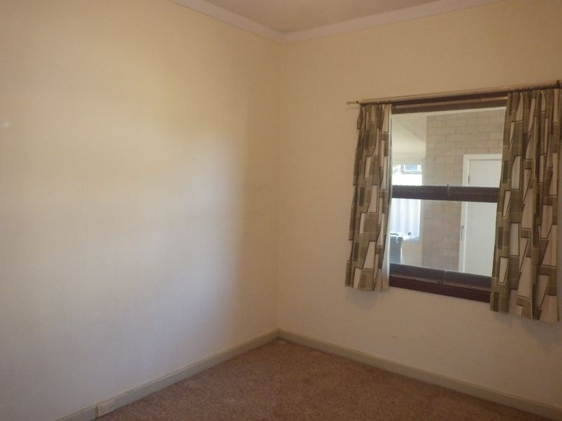 7 Hamilton Road, High Wycombe WA 6057