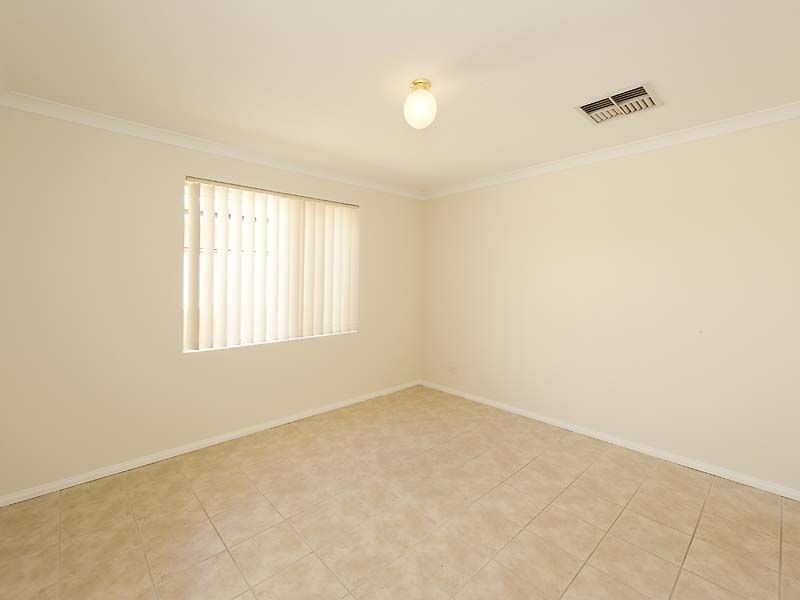 88 Lambertia Crescent, High Wycombe WA 6057