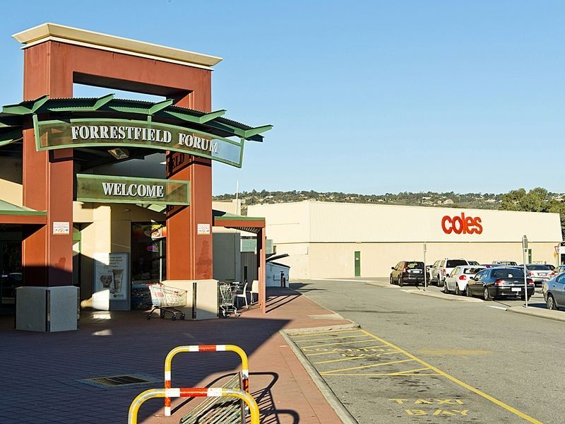 305 Holmes Road, Forrestfield WA 6058