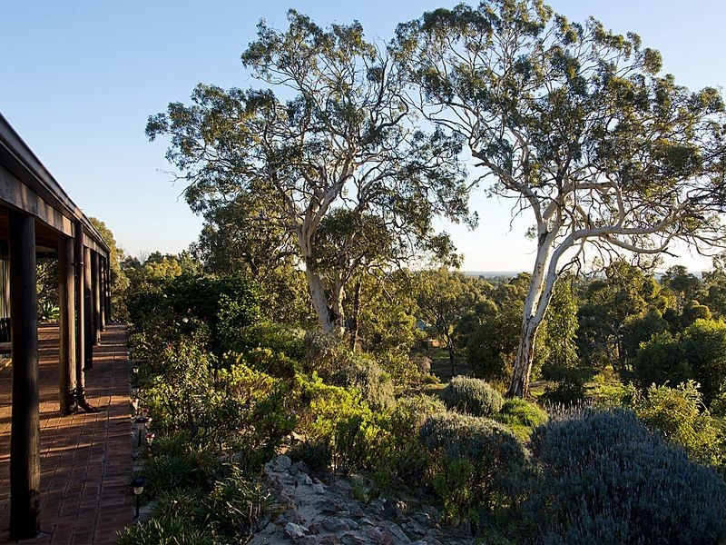 305 Holmes Road, Forrestfield WA 6058