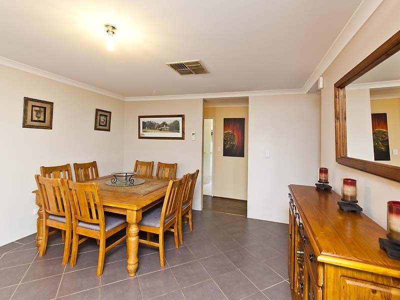 5 Acorn Close, Forrestfield WA 6058