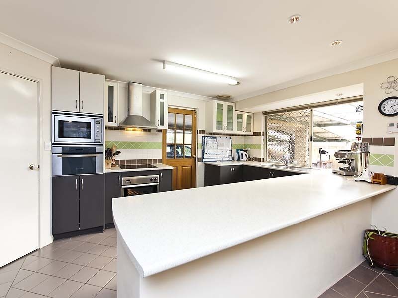 5 Acorn Close, Forrestfield WA 6058