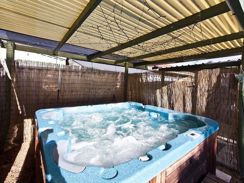 5 Acorn Close, Forrestfield WA 6058