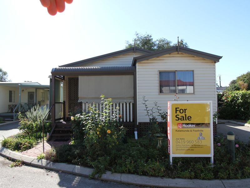 18/186 Hale Road, Forrestfield WA 6058