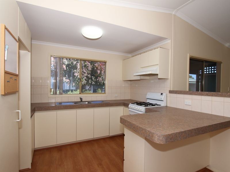 18/186 Hale Road, Forrestfield WA 6058