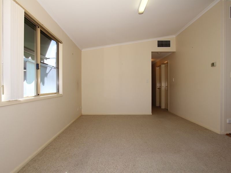 18/186 Hale Road, Forrestfield WA 6058