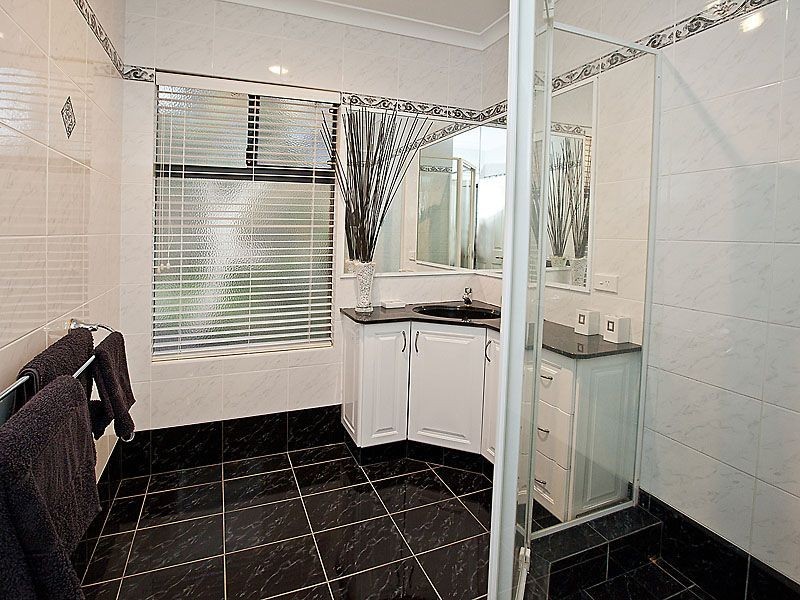 40 Gooseberry Hill Road, Gooseberry Hill WA 6076