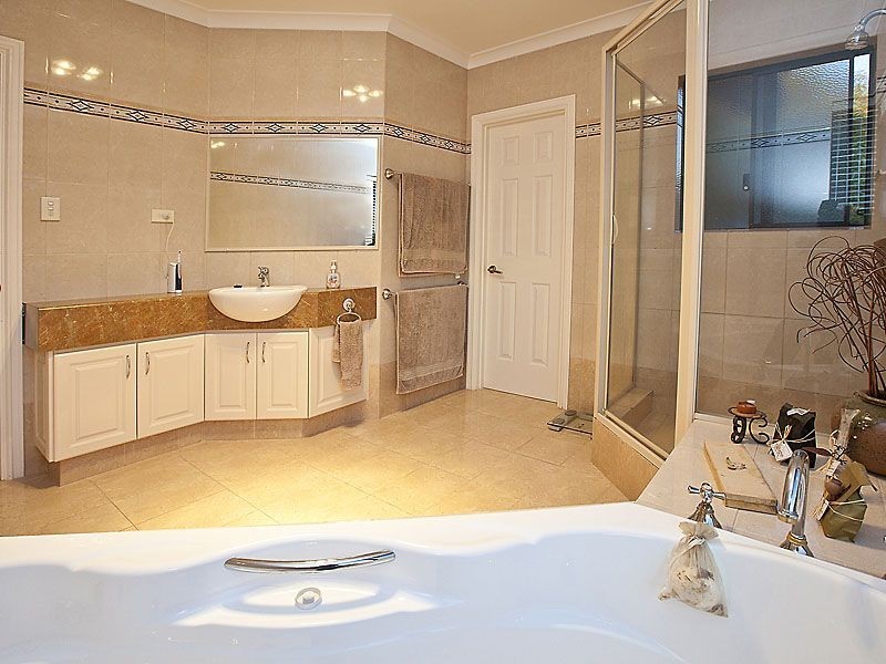 40 Gooseberry Hill Road, Gooseberry Hill WA 6076