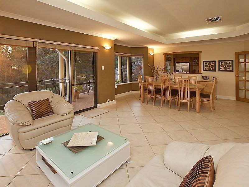 40 Gooseberry Hill Road, Gooseberry Hill WA 6076