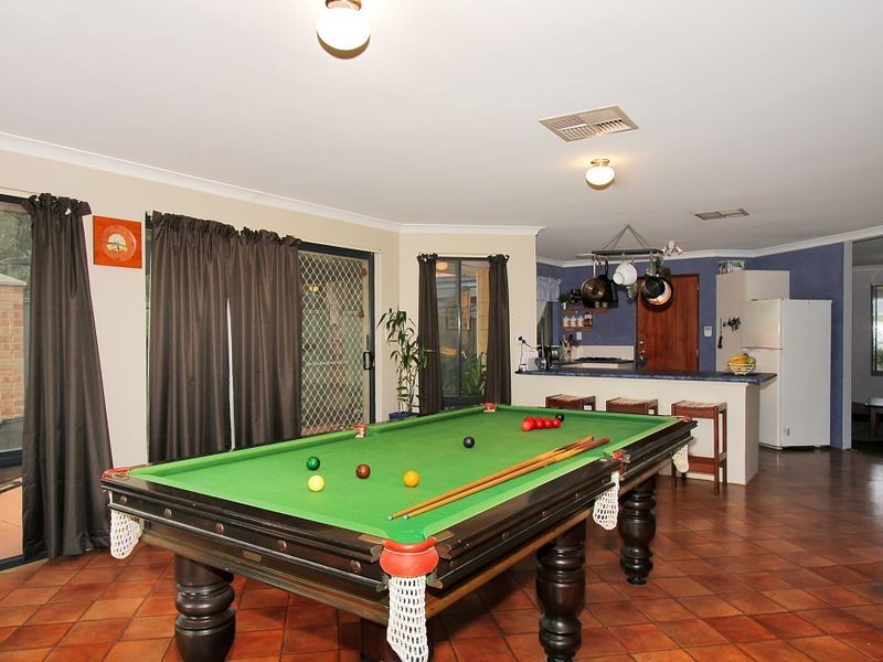 79 Fruit Tree Crescent, Forrestfield WA 6058