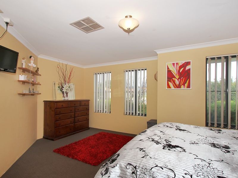 79 Fruit Tree Crescent, Forrestfield WA 6058