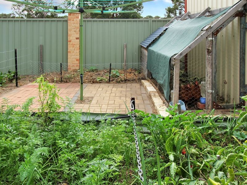 79 Fruit Tree Crescent, Forrestfield WA 6058