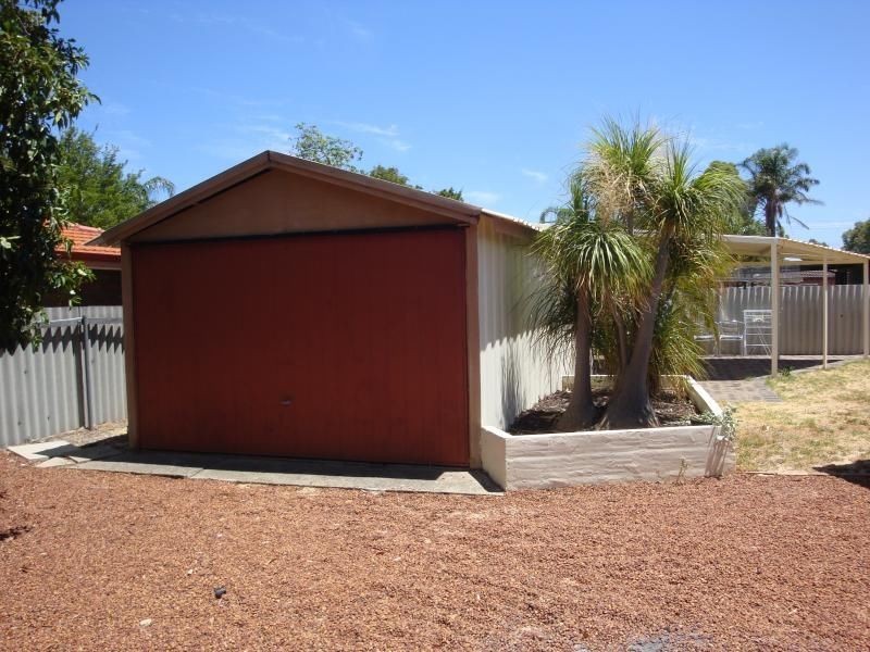 6 Lee Street, Forrestfield WA 6058