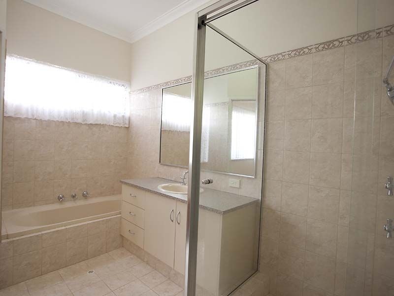 2 Bowden Drive, High Wycombe WA 6057