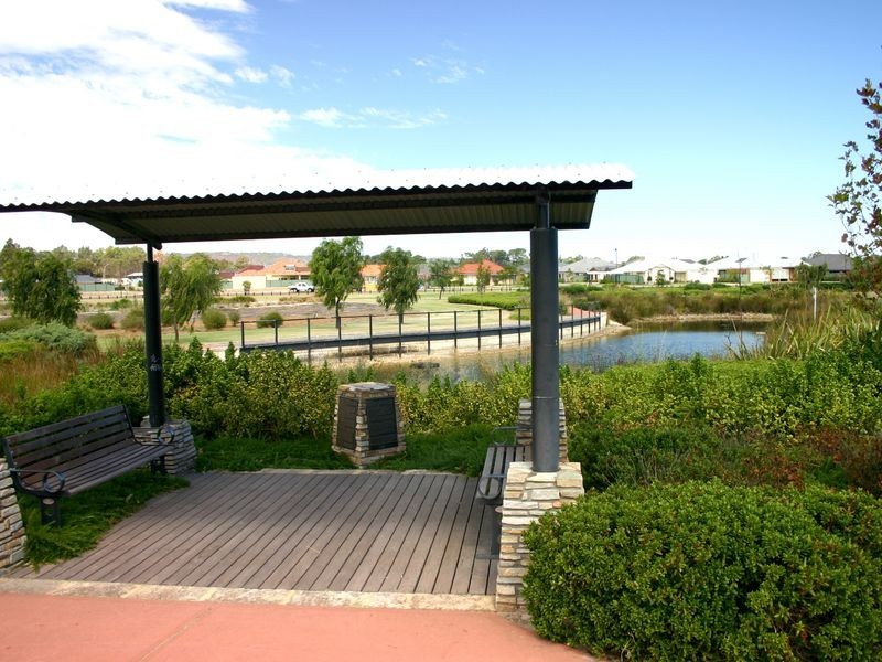 17 Teddington Loop, High Wycombe WA 6057