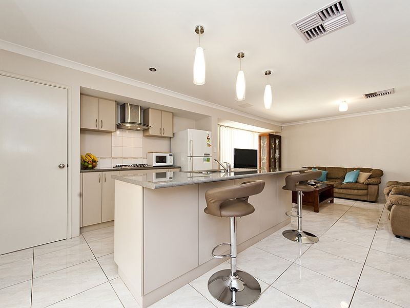 25 Lovett Drive, Forrestfield WA 6058