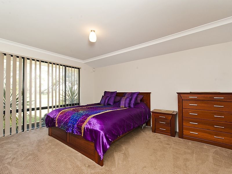 25 Lovett Drive, Forrestfield WA 6058