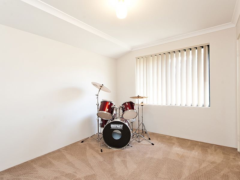25 Lovett Drive, Forrestfield WA 6058