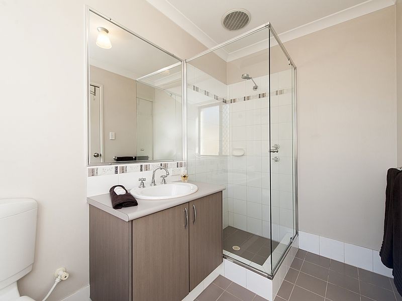 25 Lovett Drive, Forrestfield WA 6058