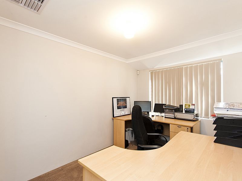 25 Lovett Drive, Forrestfield WA 6058