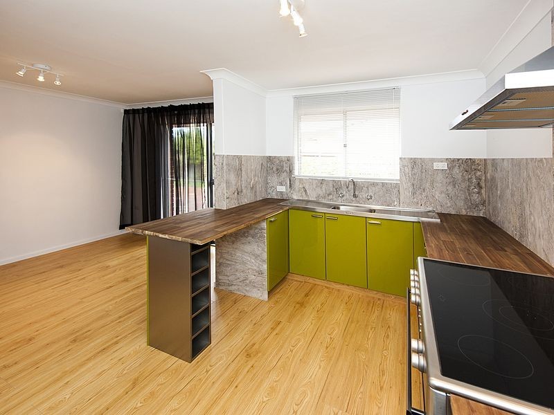 7 Moira Avenue, Forrestfield WA 6058