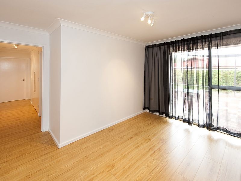 7 Moira Avenue, Forrestfield WA 6058