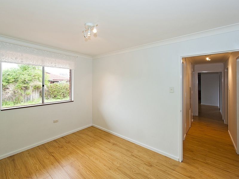 7 Moira Avenue, Forrestfield WA 6058